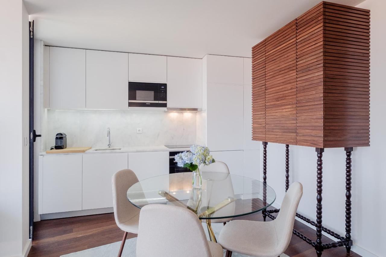 Boutique Rentals- Bliss By The Sea Apt- Ocean Views In Foz Beach Порту Экстерьер фото